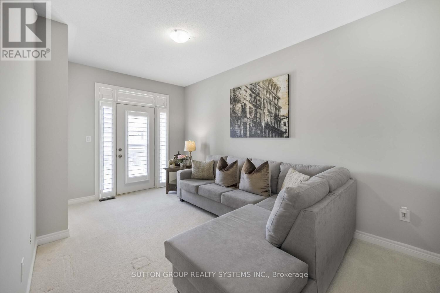 93 Westfield Crescent, Hamilton, Ontario  L8B 1X9 - Photo 17 - X12218056