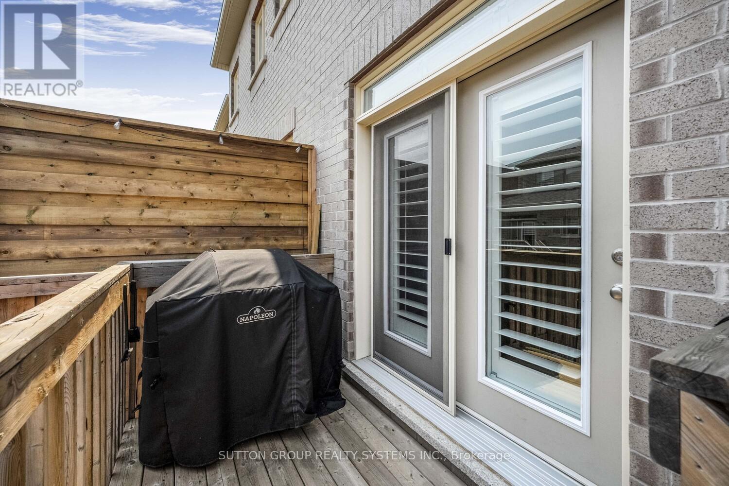 93 Westfield Crescent, Hamilton, Ontario  L8B 1X9 - Photo 30 - X12218056