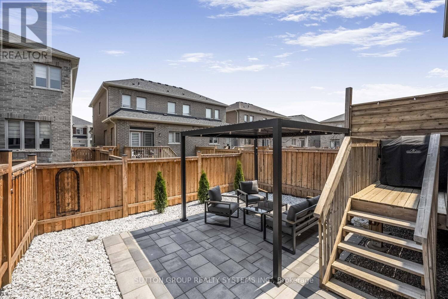 93 Westfield Crescent, Hamilton, Ontario  L8B 1X9 - Photo 31 - X12218056