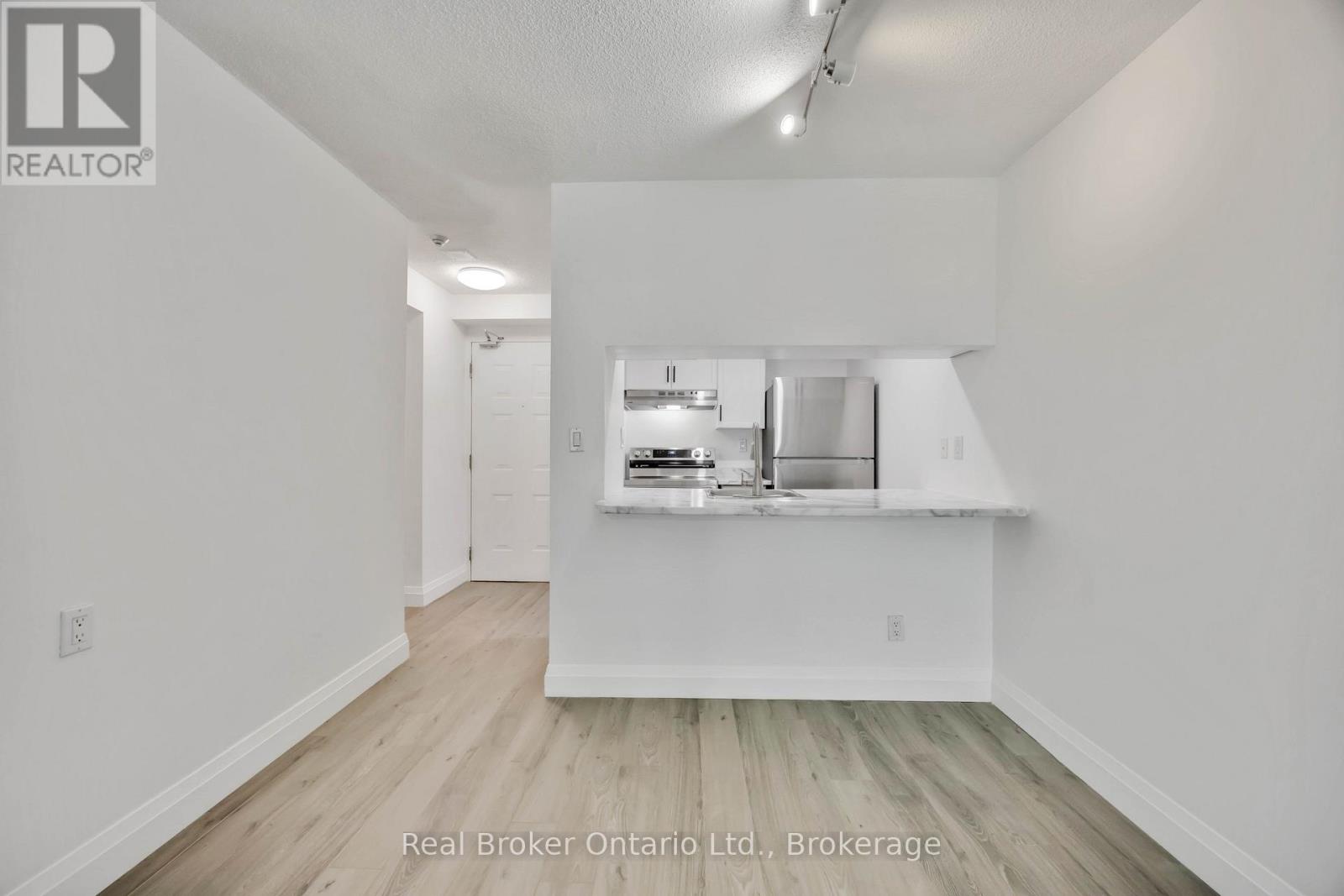 535 - 222 The Esplanade, Toronto, Ontario  M5A 4M8 - Photo 17 - C12218149
