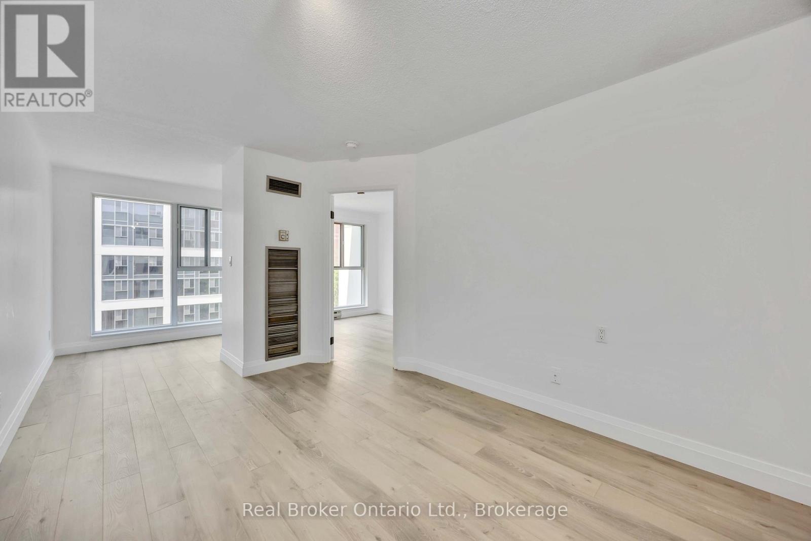 535 - 222 The Esplanade, Toronto, Ontario  M5A 4M8 - Photo 21 - C12218149