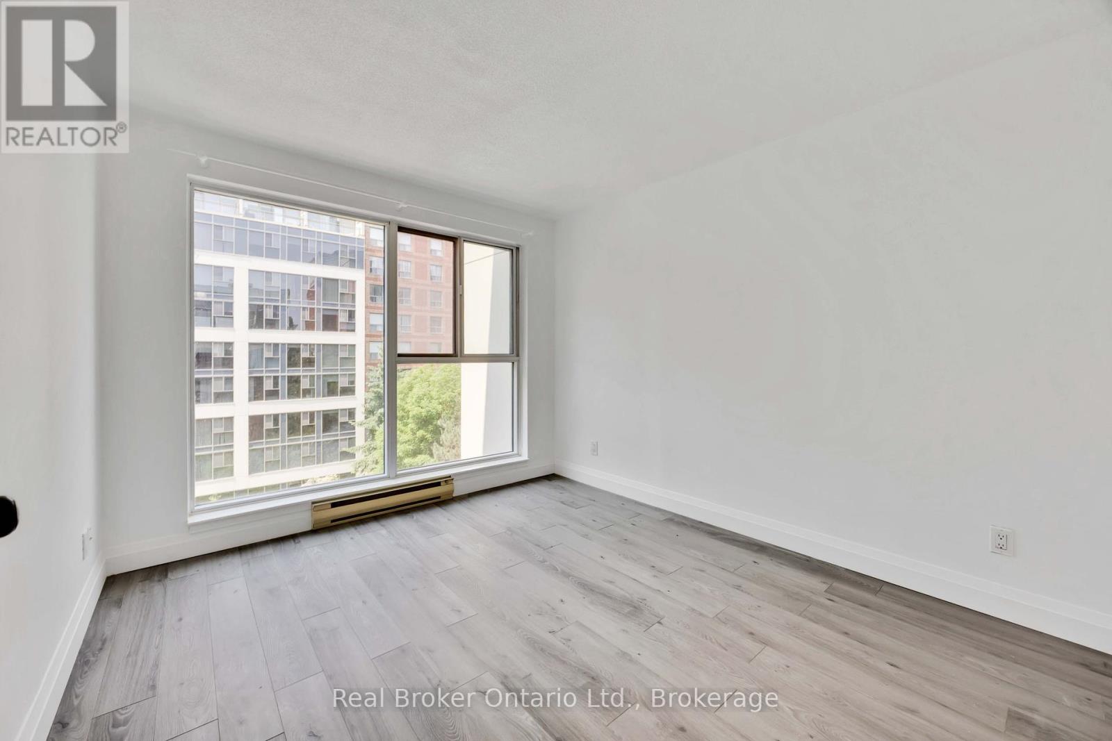 535 - 222 The Esplanade, Toronto, Ontario  M5A 4M8 - Photo 31 - C12218149