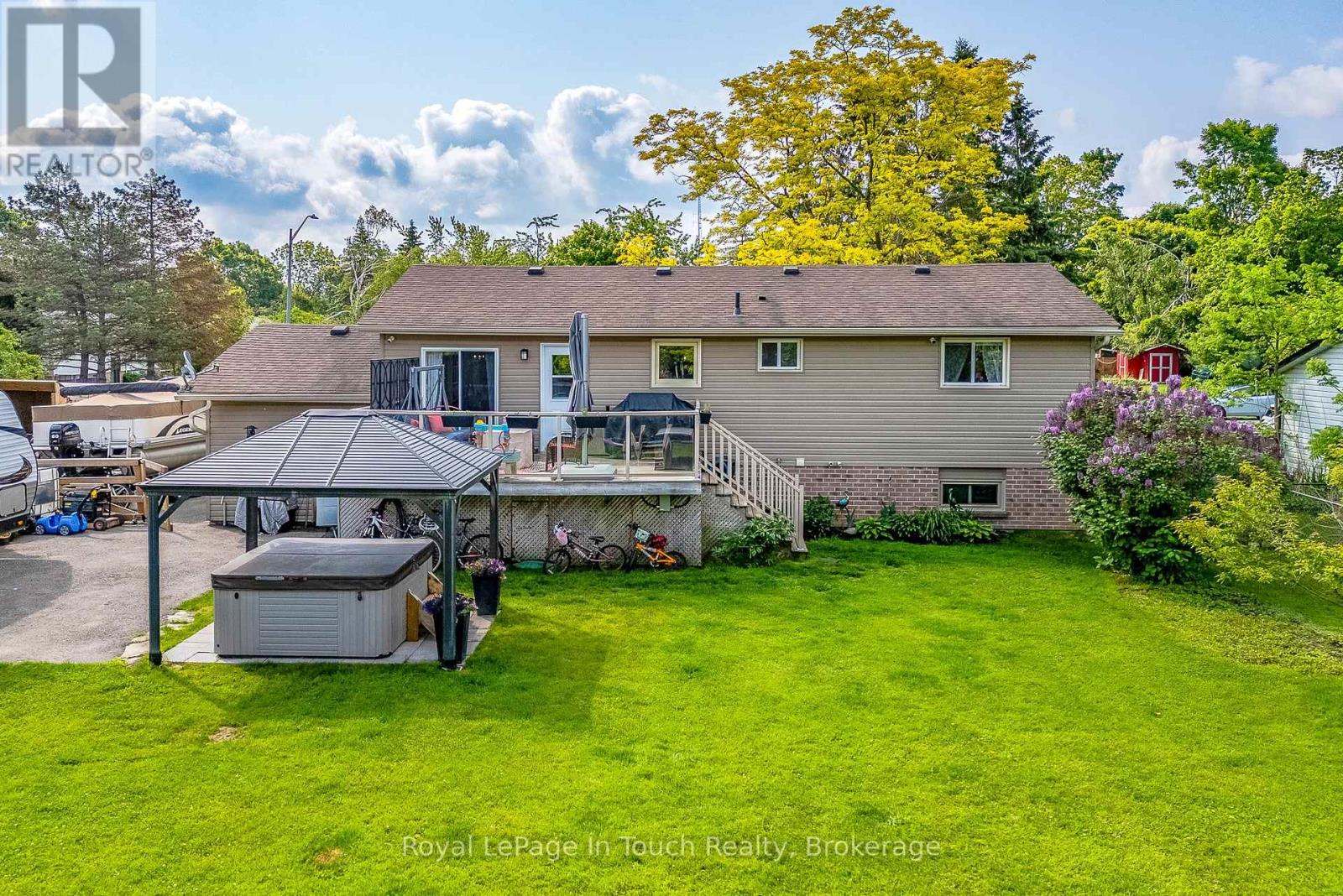72 William Street, Oro-Medonte, Ontario  L0L 2L0 - Photo 2 - S12218123