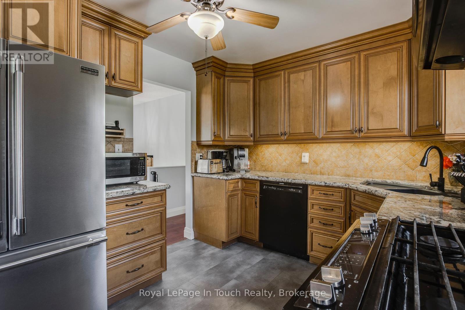 72 William Street, Oro-Medonte, Ontario  L0L 2L0 - Photo 7 - S12218123