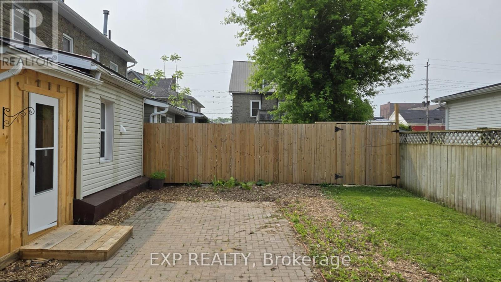60 John Street, Brockville, Ontario  K6V 5A7 - Photo 3 - X12218116