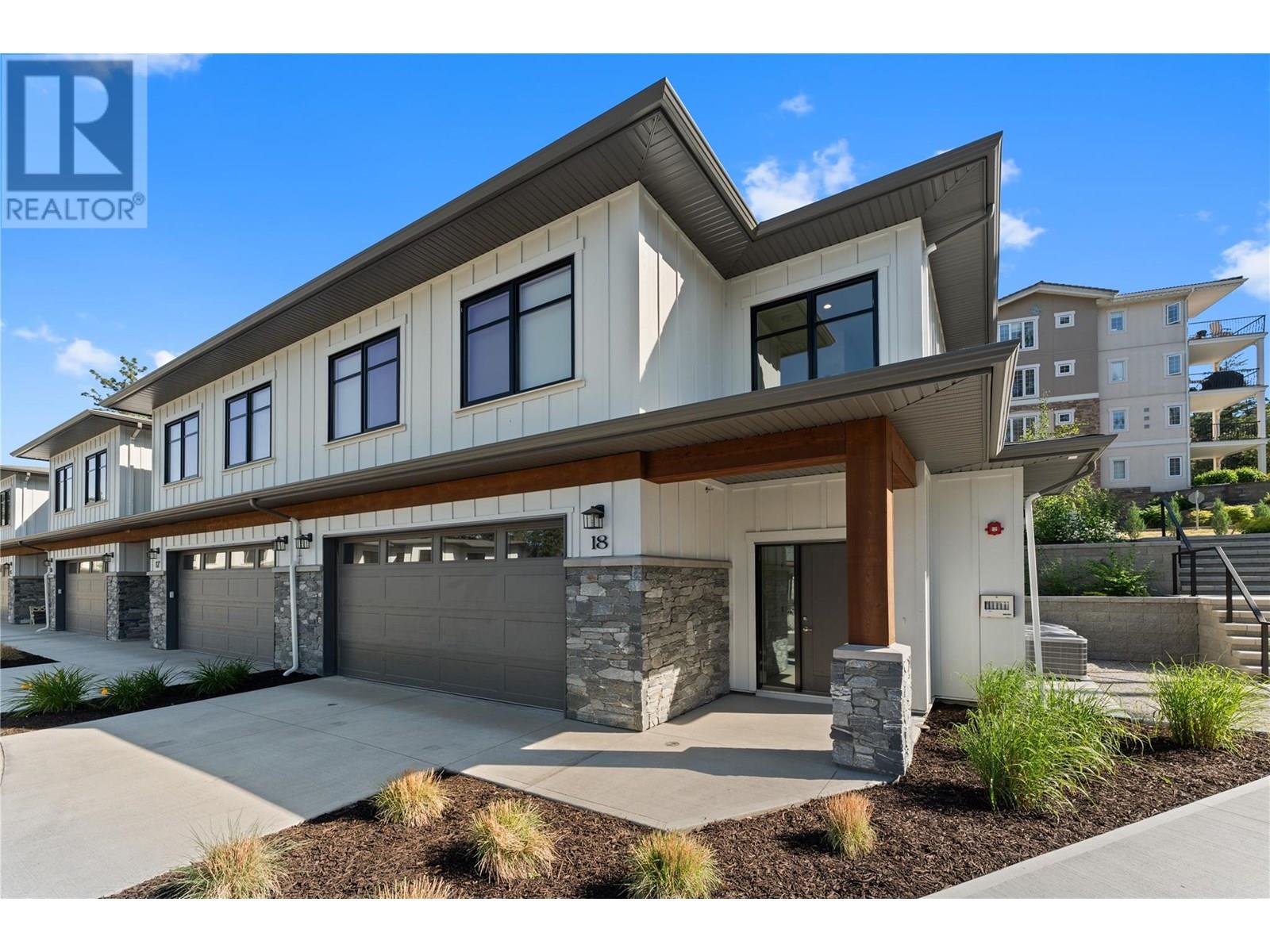 1979 Country Club Drive Unit# 18, Kelowna, British Columbia