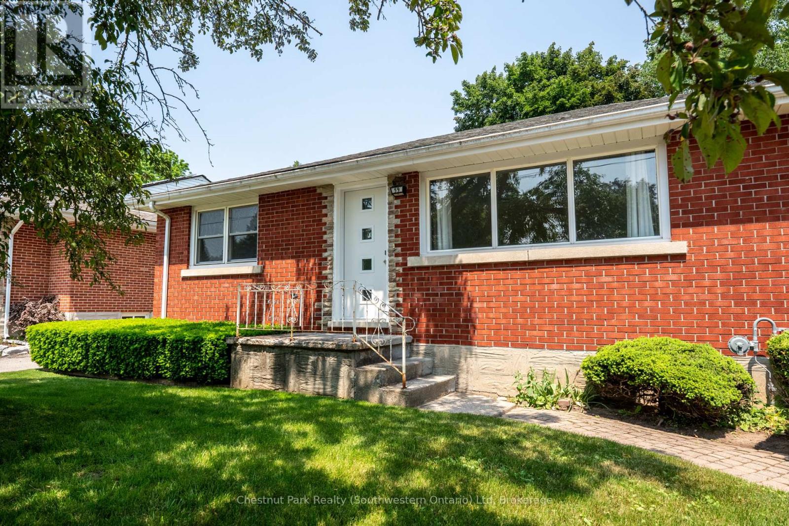 59 CLIVE AVENUE, Guelph, Ontario
