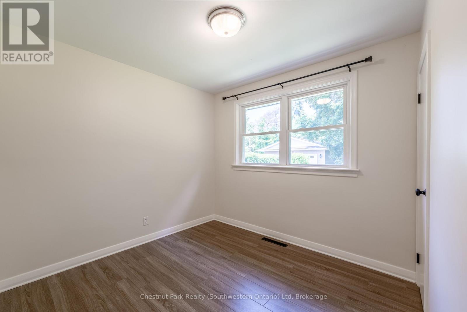 59 Clive Avenue, Guelph, Ontario  N1E 3S5 - Photo 11 - X12218153