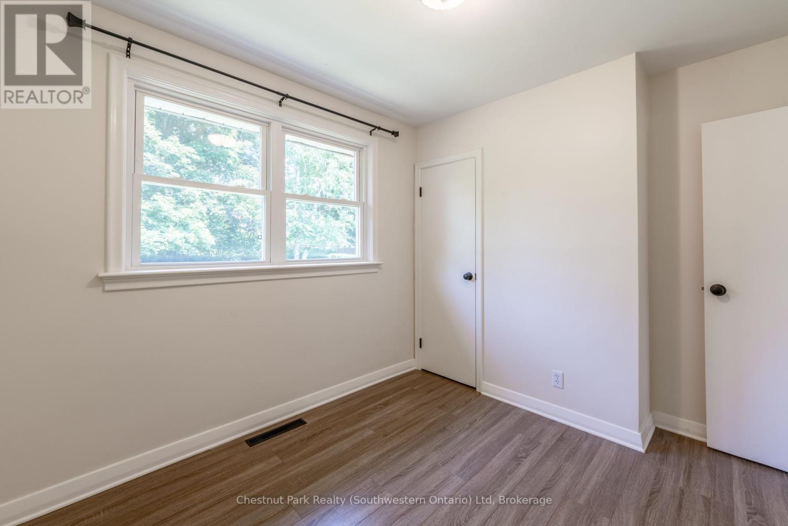 59 Clive Avenue, Guelph, Ontario  N1E 3S5 - Photo 13 - X12218153
