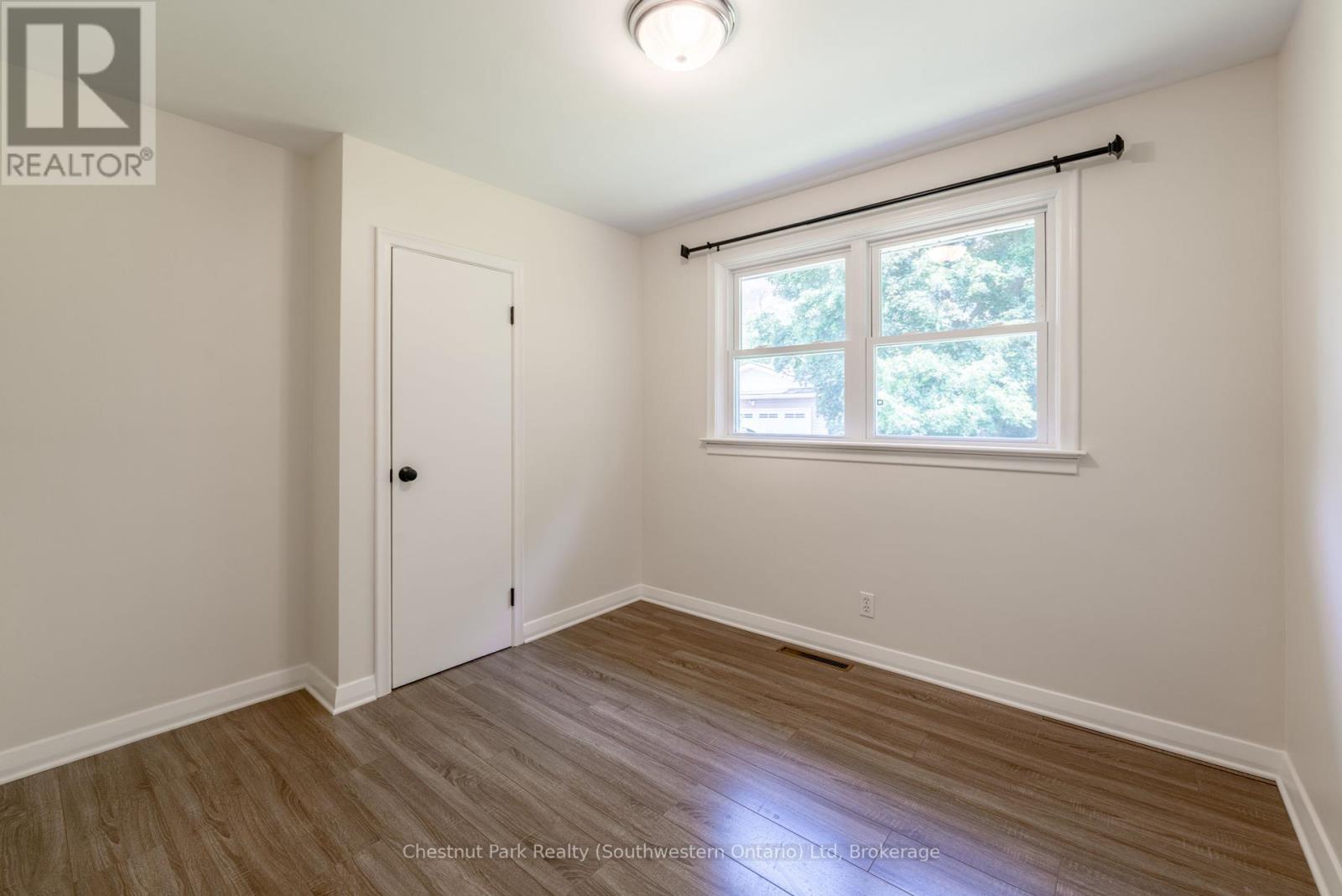 59 Clive Avenue, Guelph, Ontario  N1E 3S5 - Photo 14 - X12218153