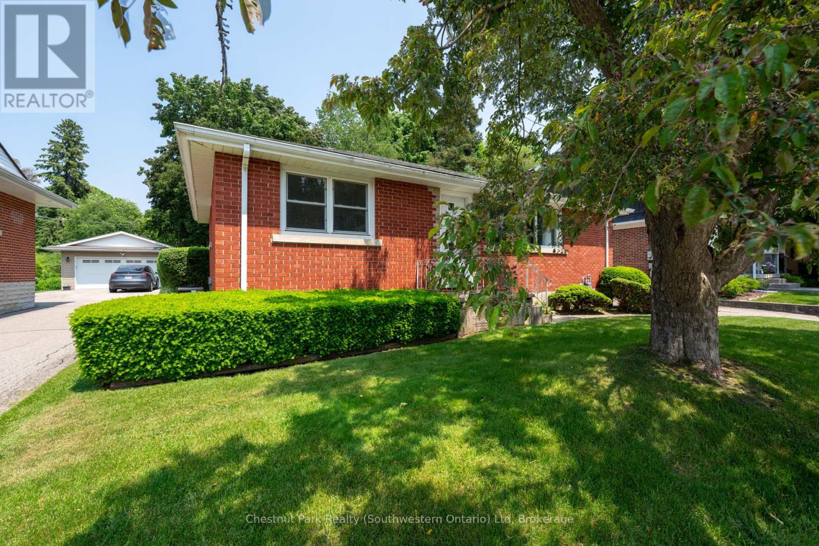 59 Clive Avenue, Guelph, Ontario  N1E 3S5 - Photo 38 - X12218153