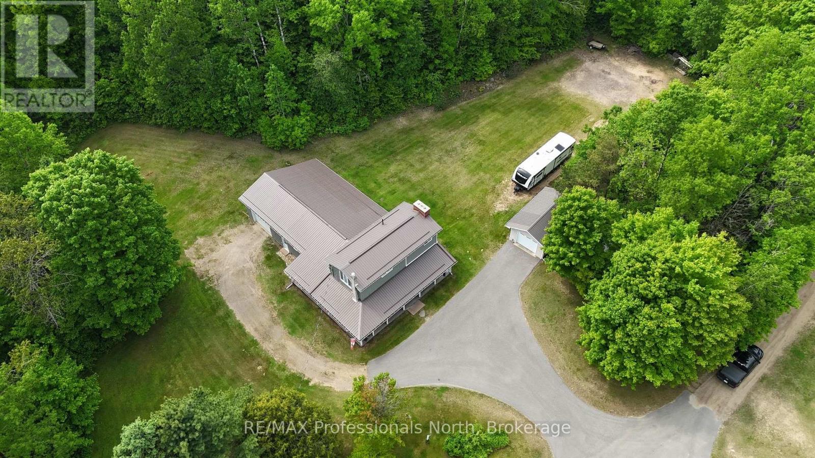 1023 Chester Crescent, Dysart Et Al, Ontario  K0L 1X0 - Photo 3 - X12218176