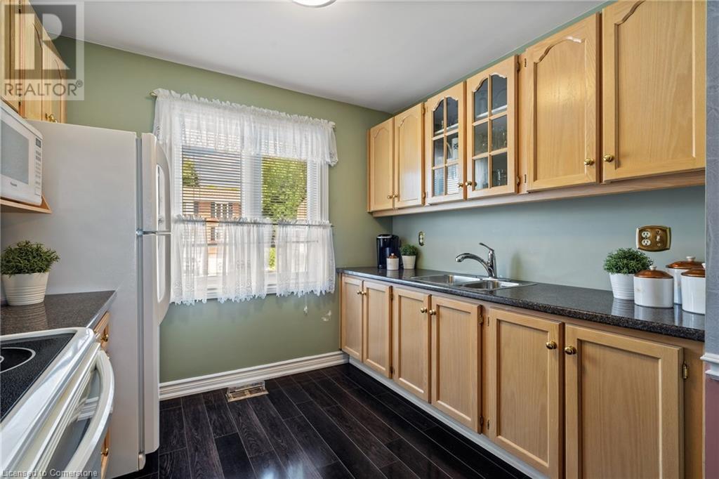 299 Limeridge Road W Unit# 20, Hamilton, Ontario  L9C 2V4 - Photo 12 - 40740629