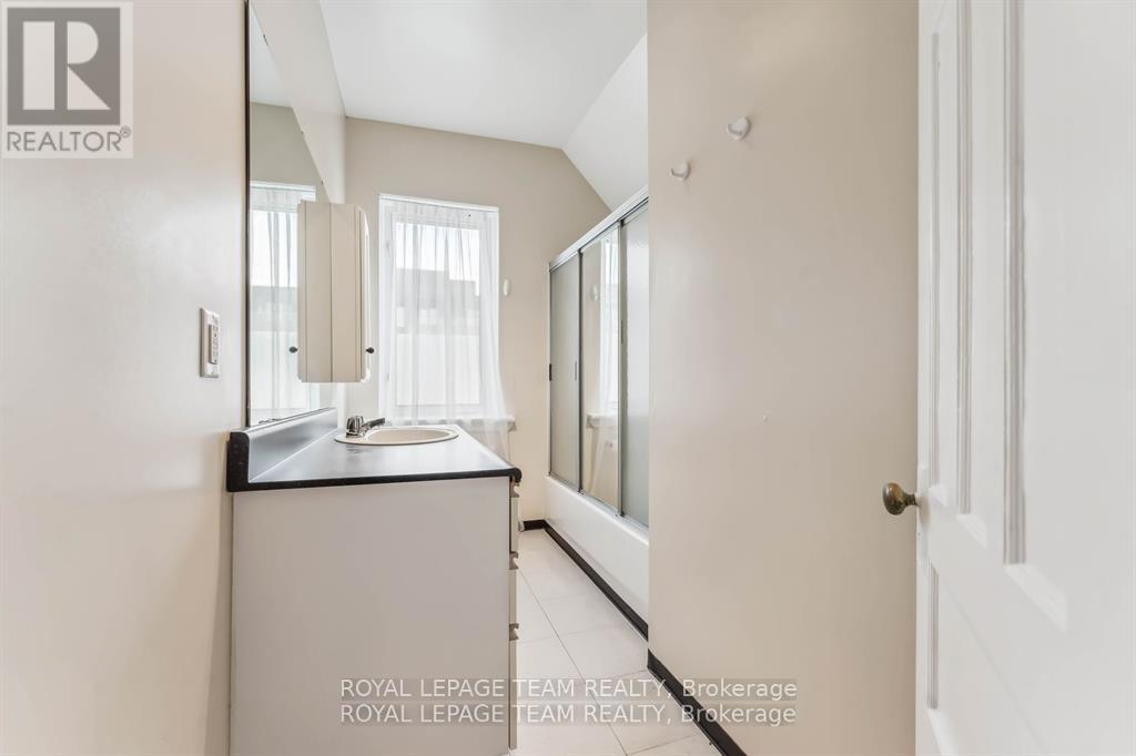 2 - 1538 Stittsville Main Street, Ottawa, Ontario  K2S 1N7 - Photo 27 - X12218131