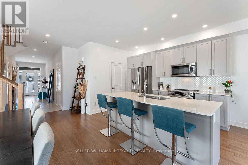 81 Heirloom Street, Ottawa, Ontario  K4M 0L2 - Photo 10 - X12218143