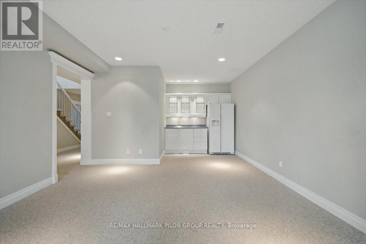 6373 Radisson Way, Ottawa, Ontario  K1C 2Z9 - Photo 35 - X12218172