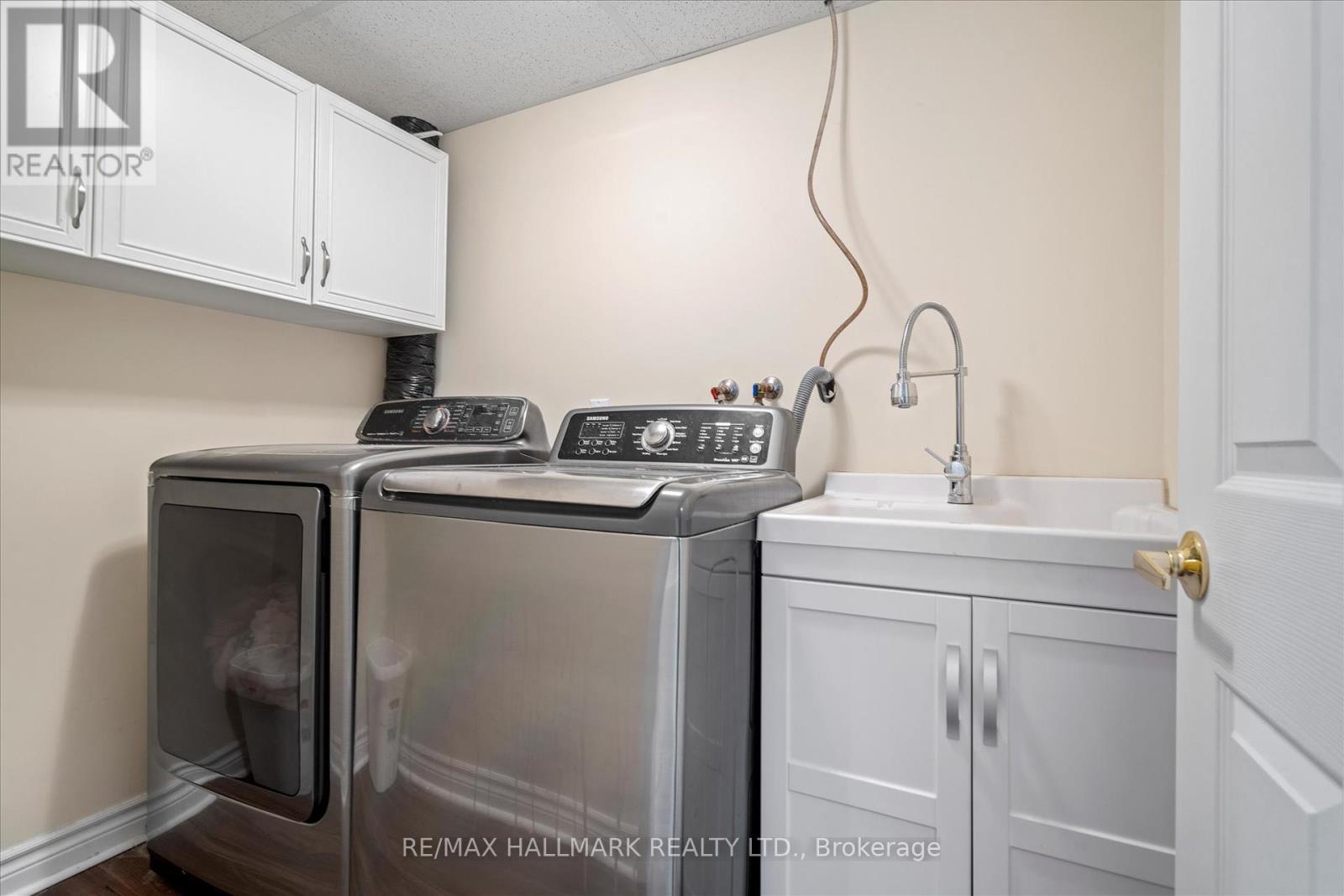 169 Carlaw Avenue, Toronto, Ontario  M4M 2R8 - Photo 21 - E12202435