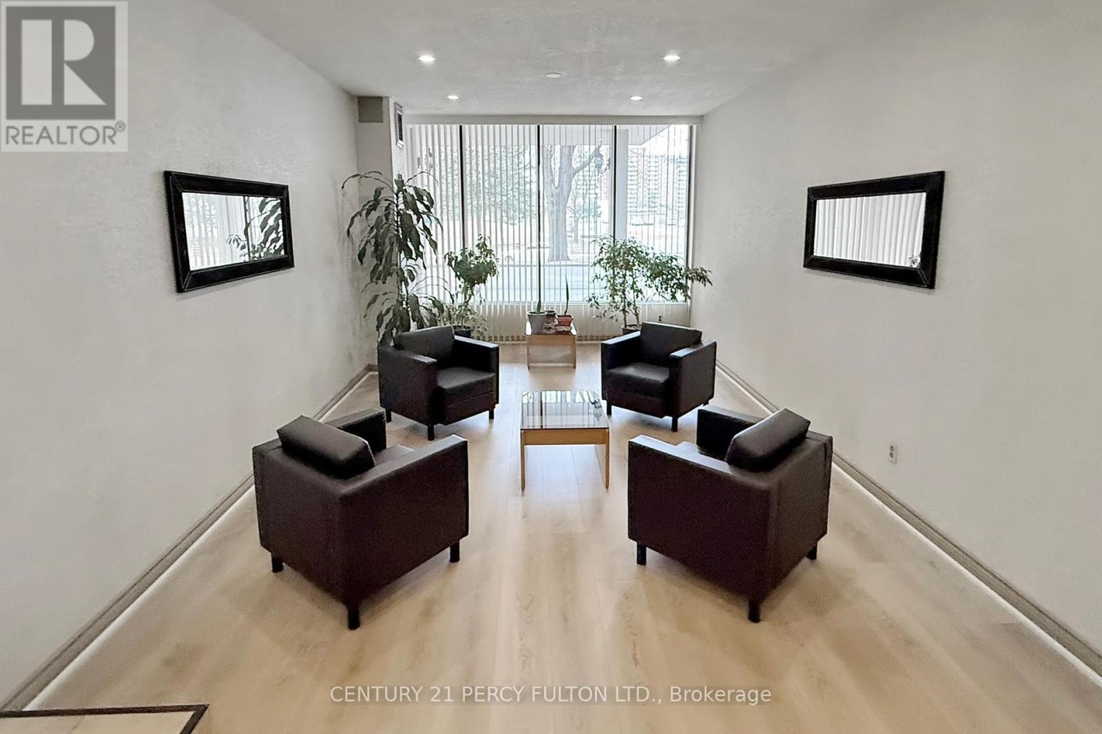 708 - 40 Bay Mills Boulevard, Toronto (Tam O'shanter-Sullivan), Ontario  M1T 3P5 - Photo 4 - E12216103
