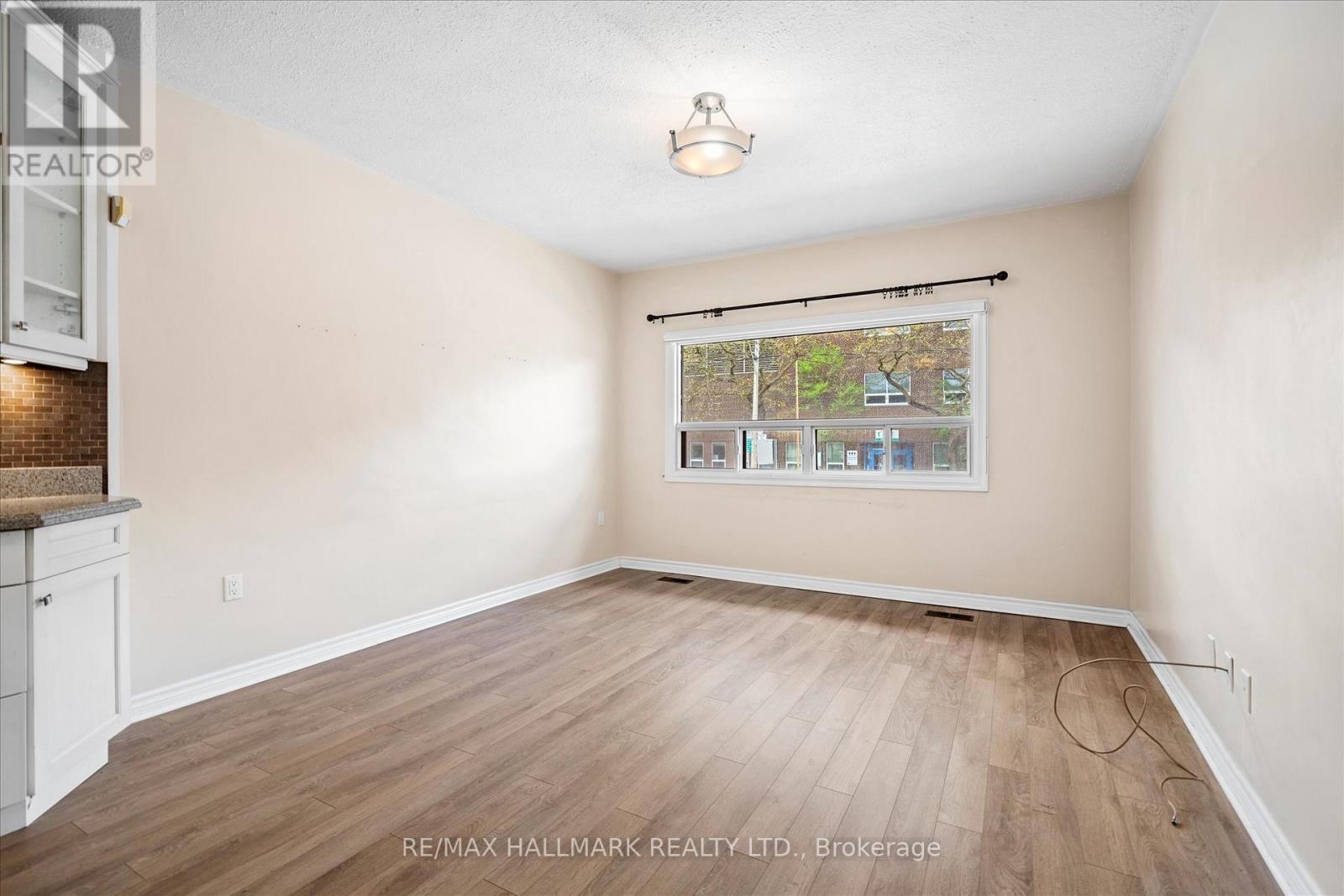 169 Carlaw Avenue, Toronto, Ontario  M4M 2R8 - Photo 6 - E12202435