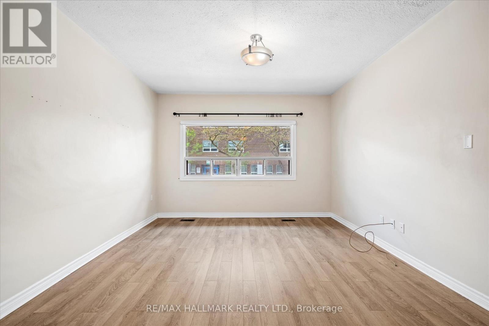 169 Carlaw Avenue, Toronto, Ontario  M4M 2R8 - Photo 7 - E12202435