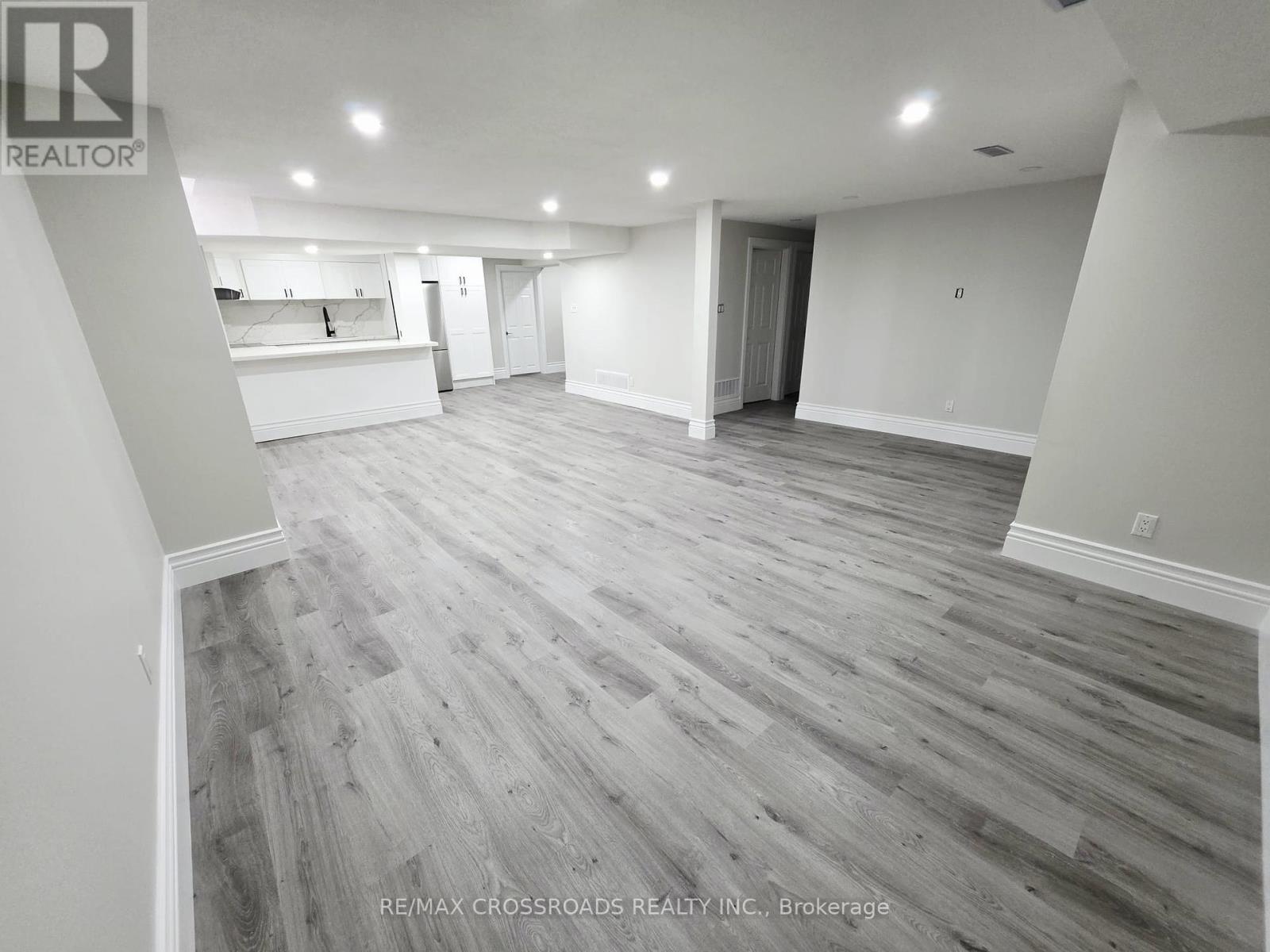 50 Grandlea Crescent, Markham, Ontario  L3S 4A2 - Photo 8 - N12215909