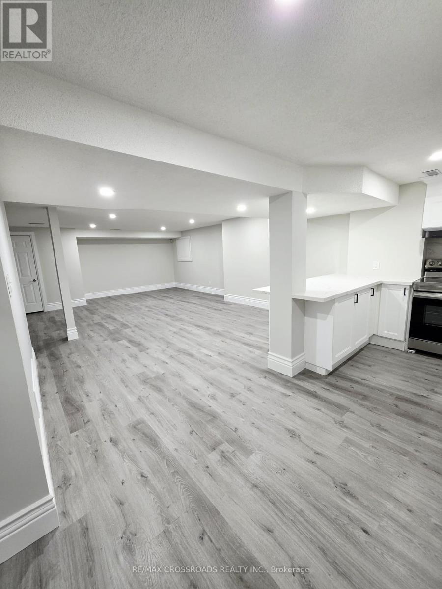 50 Grandlea Crescent, Markham, Ontario  L3S 4A2 - Photo 7 - N12215909