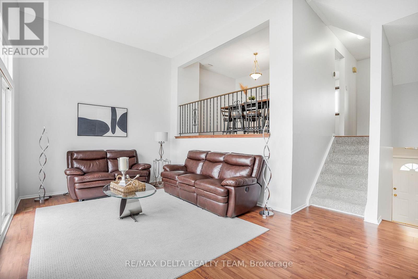49 - 2115 Erinbrook Crescent, Ottawa, Ontario  K1B 4J5 - Photo 2 - X12120922