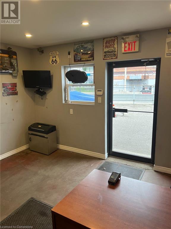804 King Street E, Hamilton, Ontario  L8M 1A9 - Photo 19 - 40691113