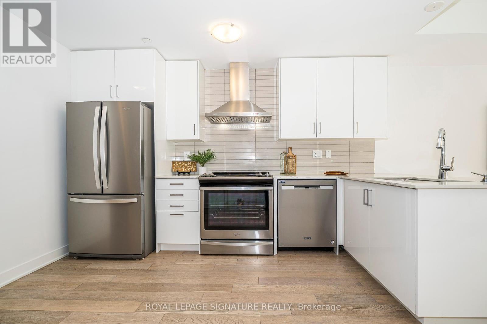 71 Frederick Tisdale Drive, Toronto, Ontario  M3K 0C5 - Photo 8 - W12215401