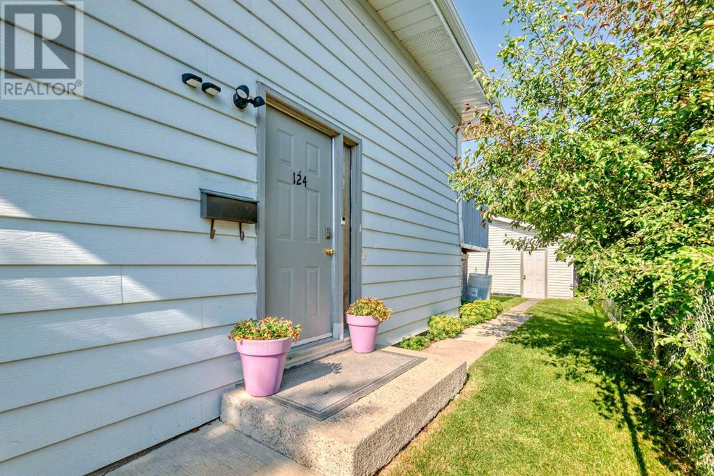 Property at 124 Pinehill Road NE image 3