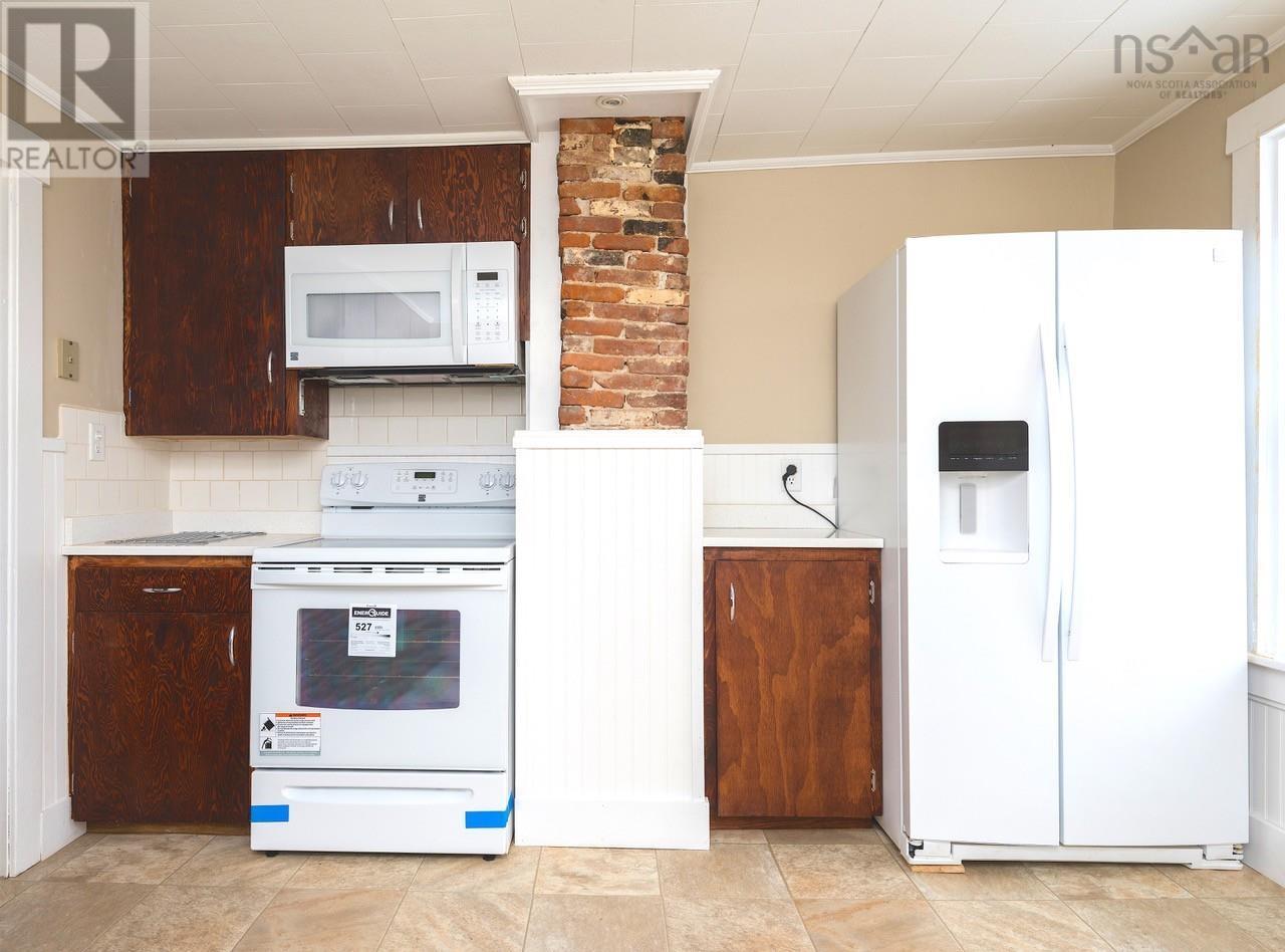 94 Hopson Street, Lunenburg, Nova Scotia  B0J 2C0 - Photo 7 - 202502724