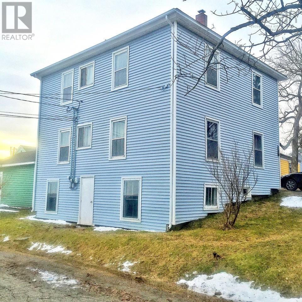94 Hopson Street, Lunenburg, Nova Scotia  B0J 2C0 - Photo 3 - 202502724