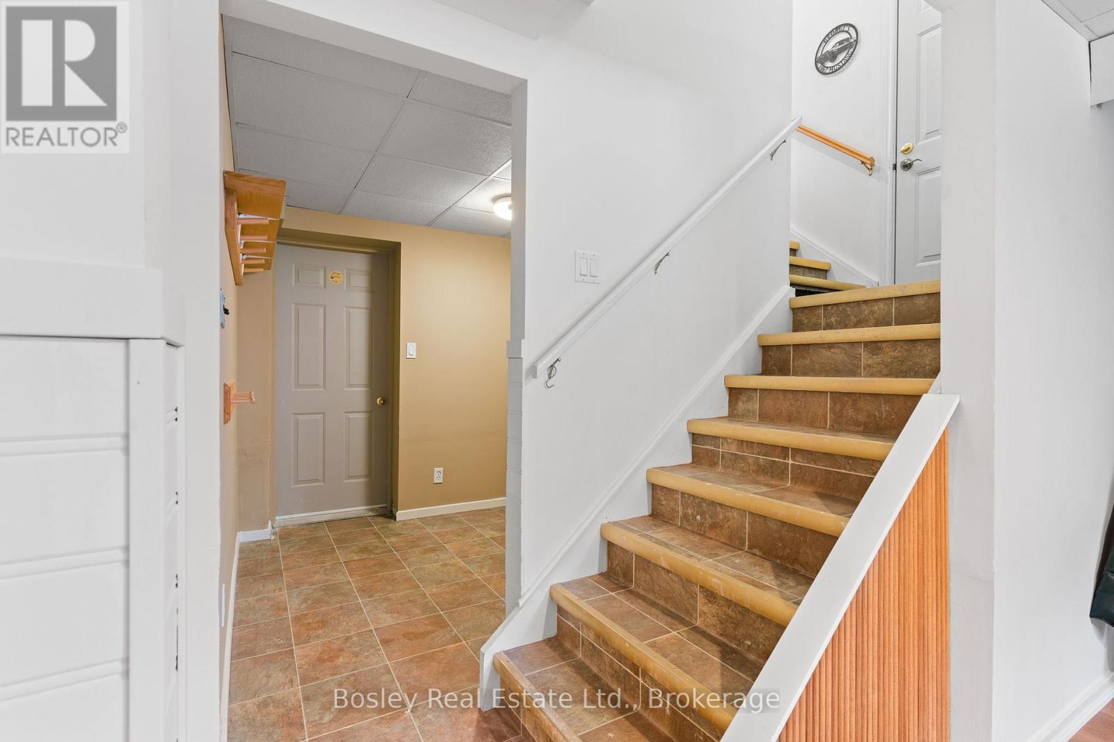 136 Maple Lane, Blue Mountains, Ontario  N0H 2E0 - Photo 29 - X12216195