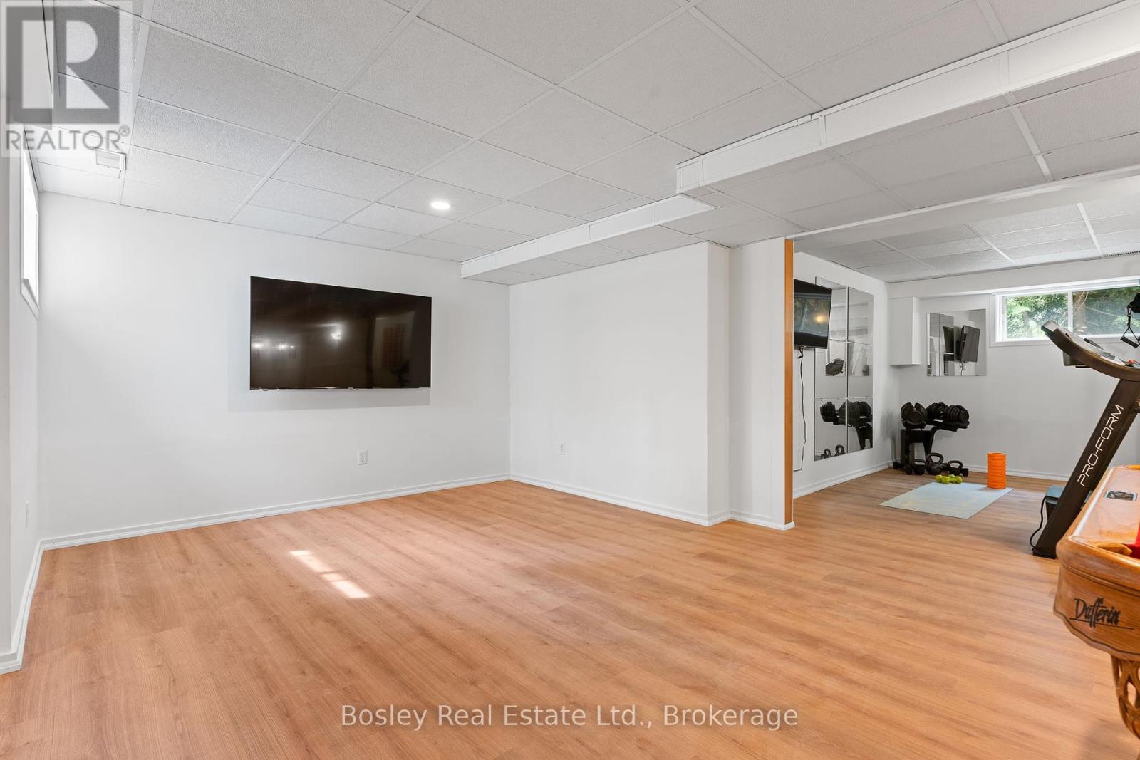 136 Maple Lane, Blue Mountains, Ontario  N0H 2E0 - Photo 32 - X12216195