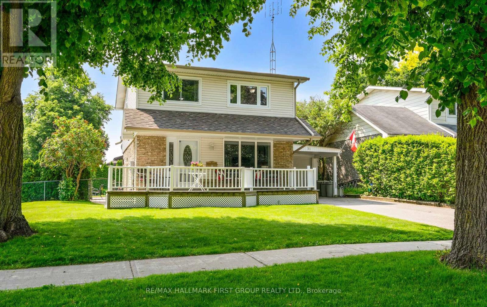 31 MICHAEL BOULEVARD, Whitby, Ontario