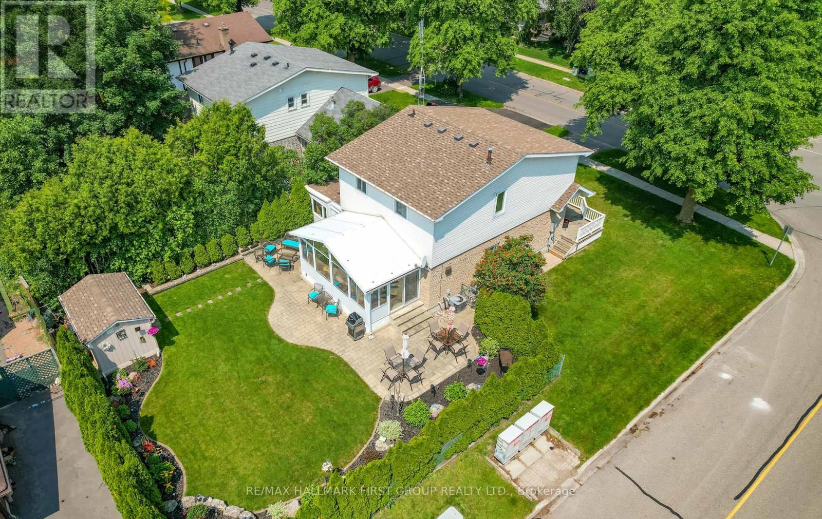 31 Michael Boulevard, Whitby, Ontario  L1N 5P6 - Photo 2 - E12218110