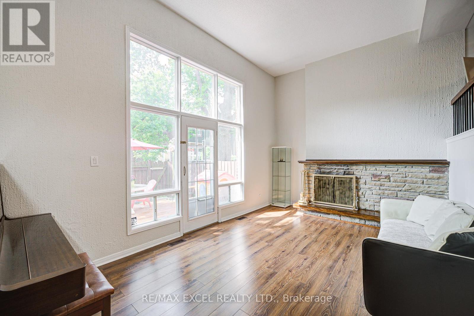 1 - 20 Crockamhill Drive, Toronto, Ontario  M1S 3H1 - Photo 3 - E12218146