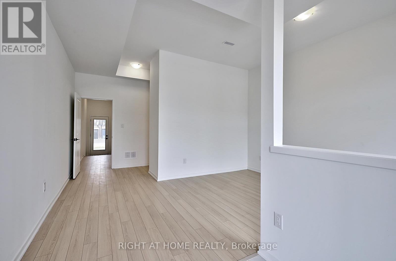 219 Monarch Avenue, Ajax, Ontario  L1S 7M3 - Photo 4 - E12218152