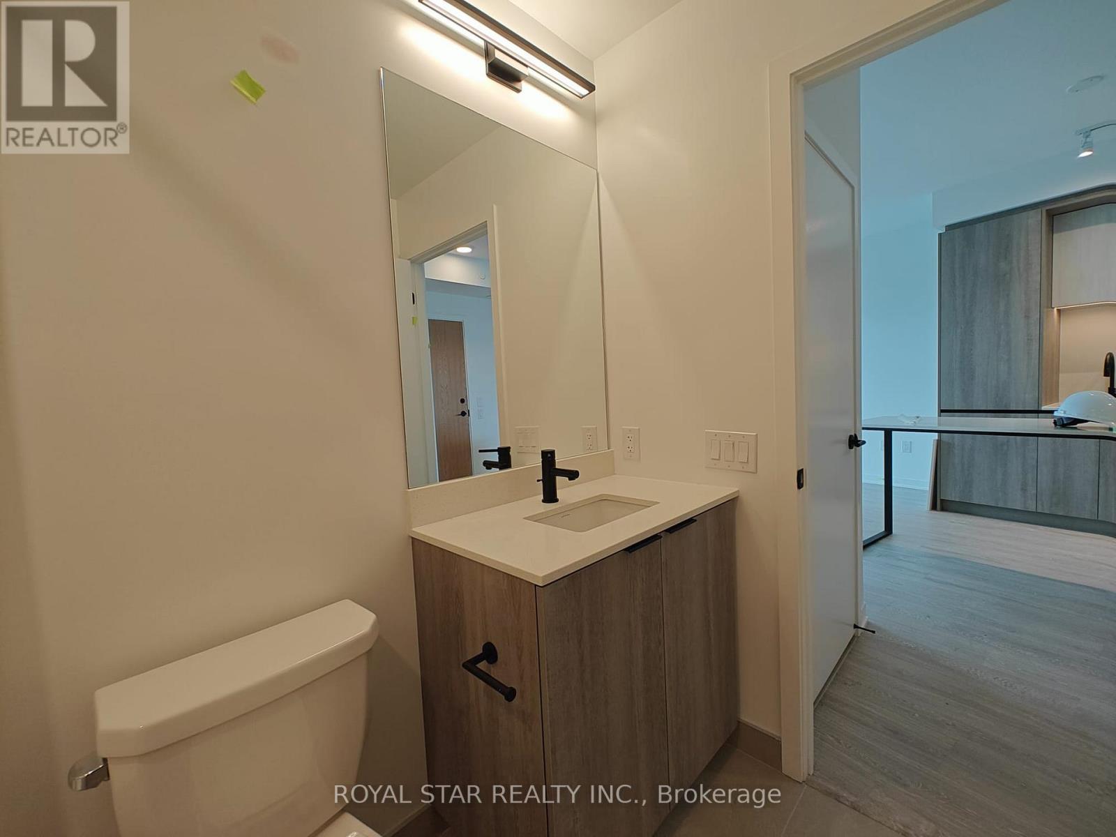 611 - 2495 Eglinton Avenue, Mississauga (Central Erin Mills), Ontario  L5M 2T2 - Photo 8 - W12214345