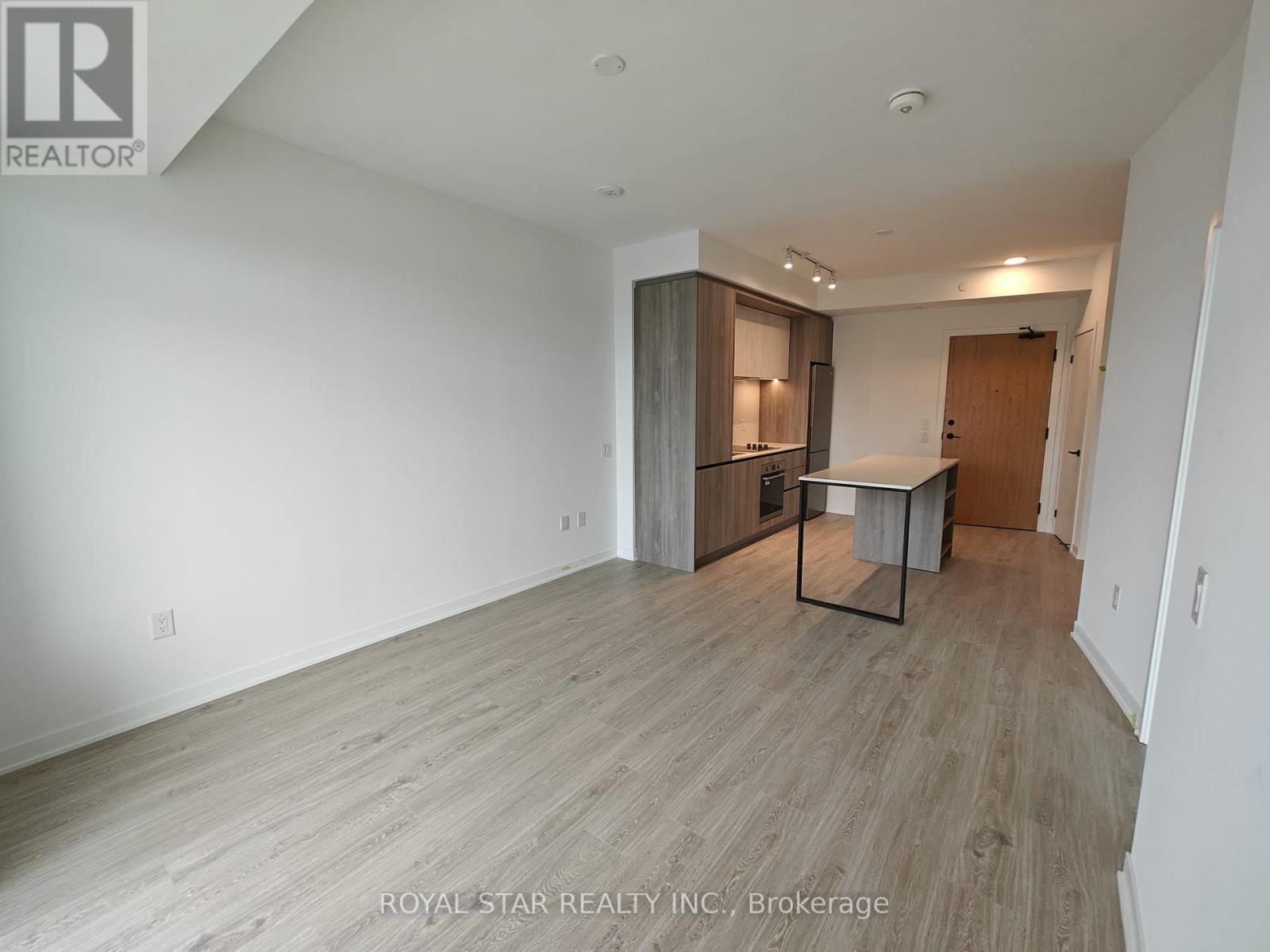 611 - 2495 Eglinton Avenue, Mississauga (Central Erin Mills), Ontario  L5M 2T2 - Photo 6 - W12214345
