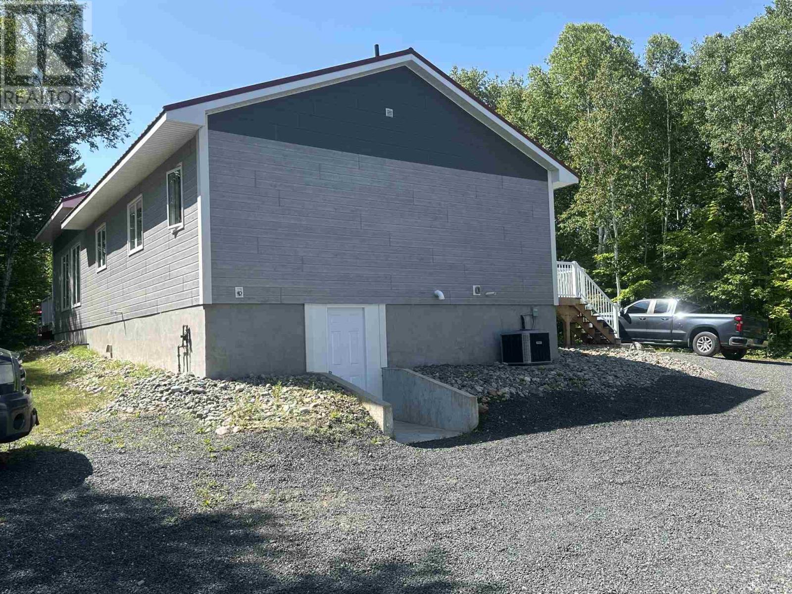 837 Stanrock Rd, Elliot Lake, Ontario  P5A 2S9 - Photo 30 - SM250829