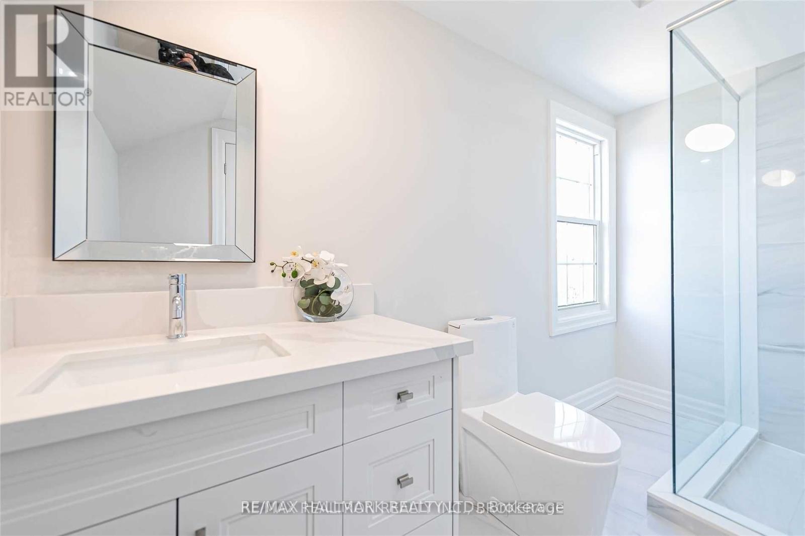 42 Oatlands Crescent, Richmond Hill, Ontario  L4C 9P2 - Photo 26 - N12218111
