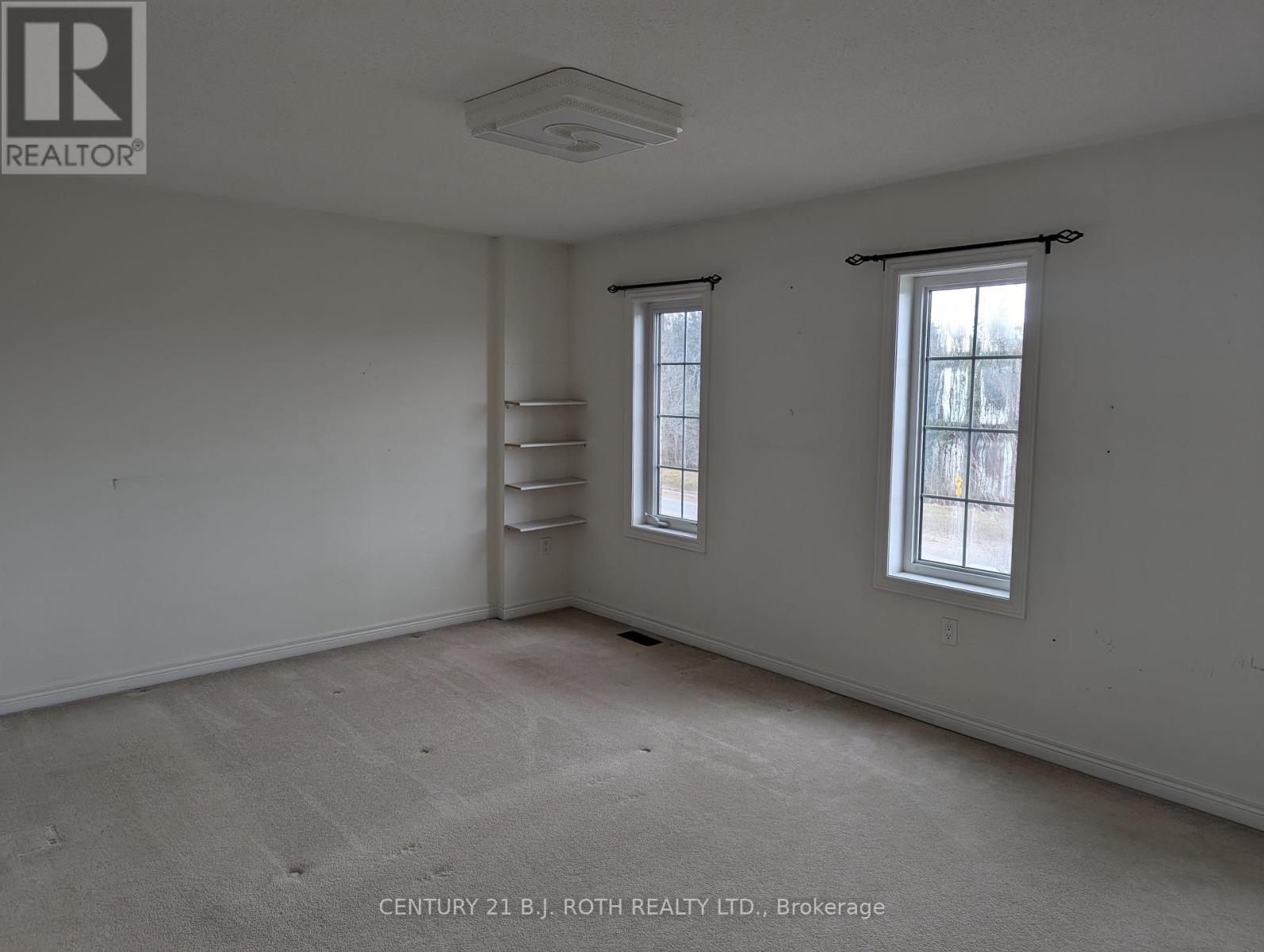 98 Gold Park Gate, Essa, Ontario  L0M 1B4 - Photo 8 - N12218154