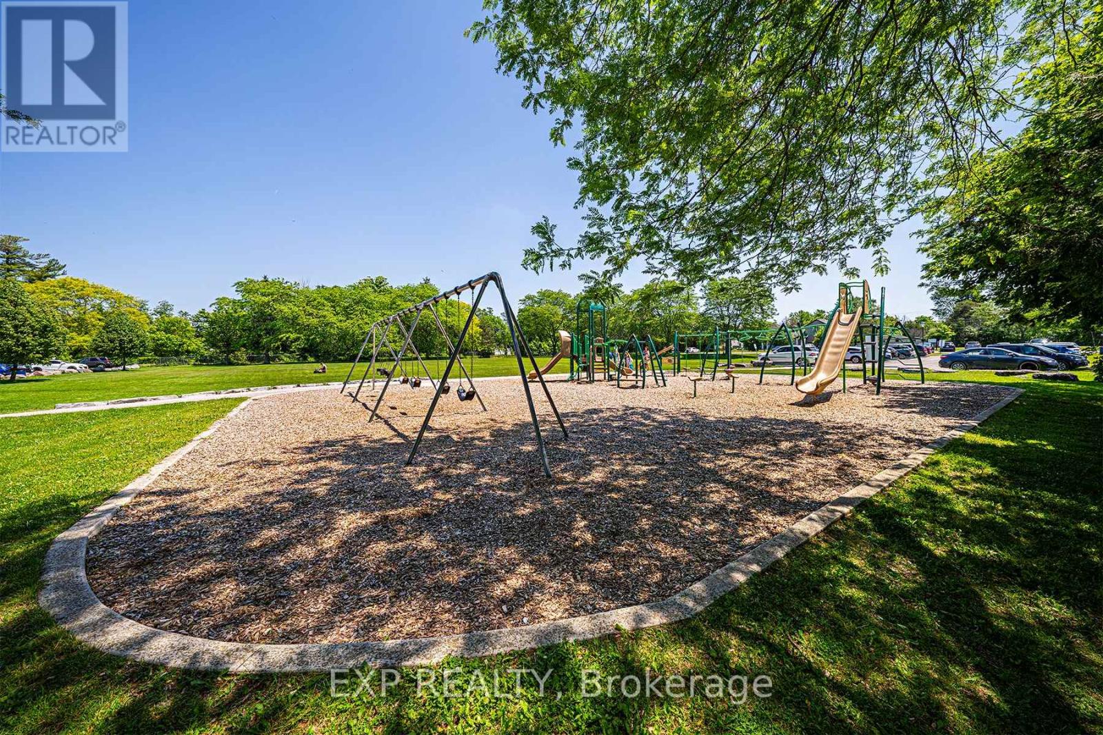 65 Alexander Boulevard, Georgina, Ontario  L0E 1L0 - Photo 37 - N12218170