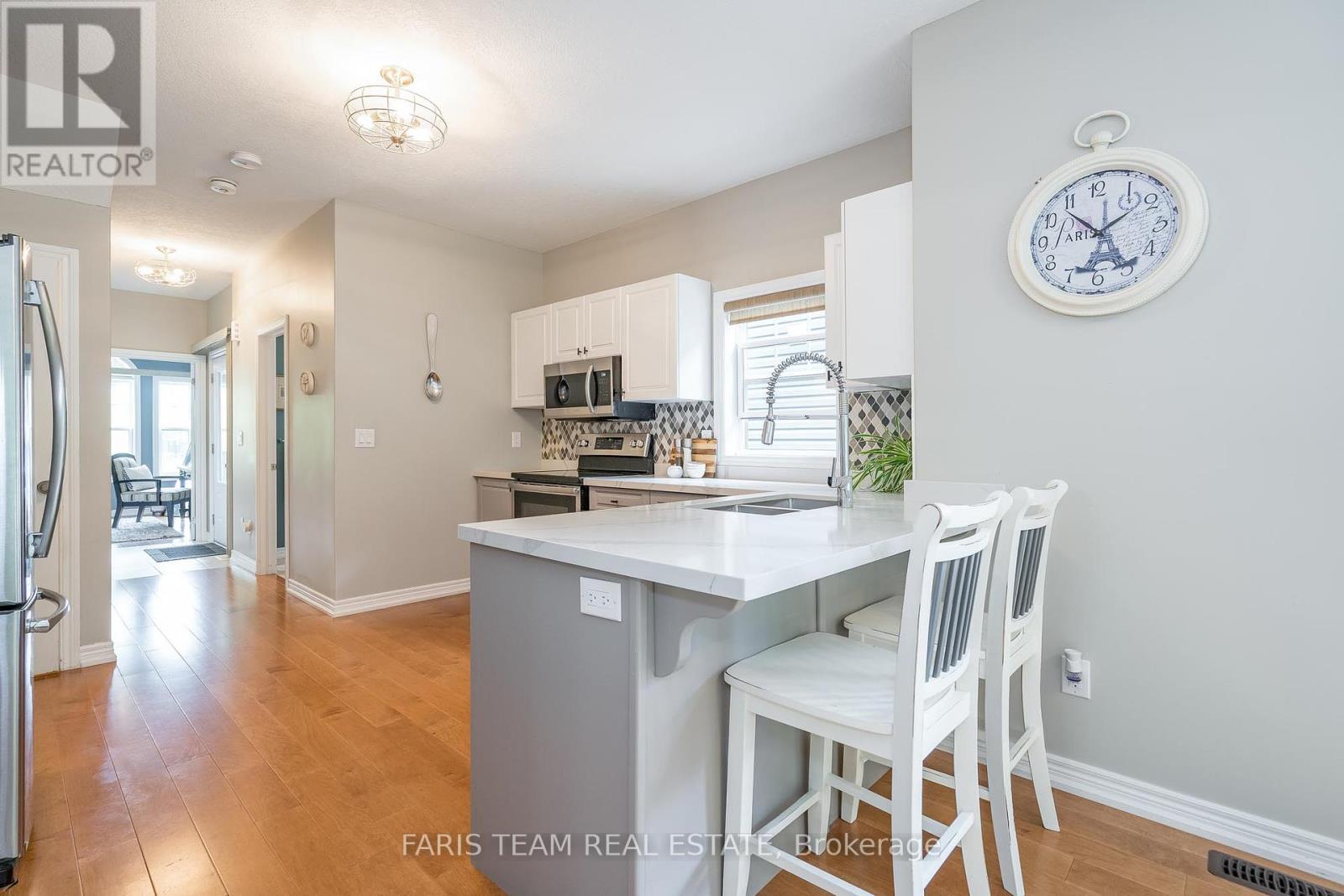 46 Isabella Drive, Orillia, Ontario  L3V 0E2 - Photo 6 - S12218120