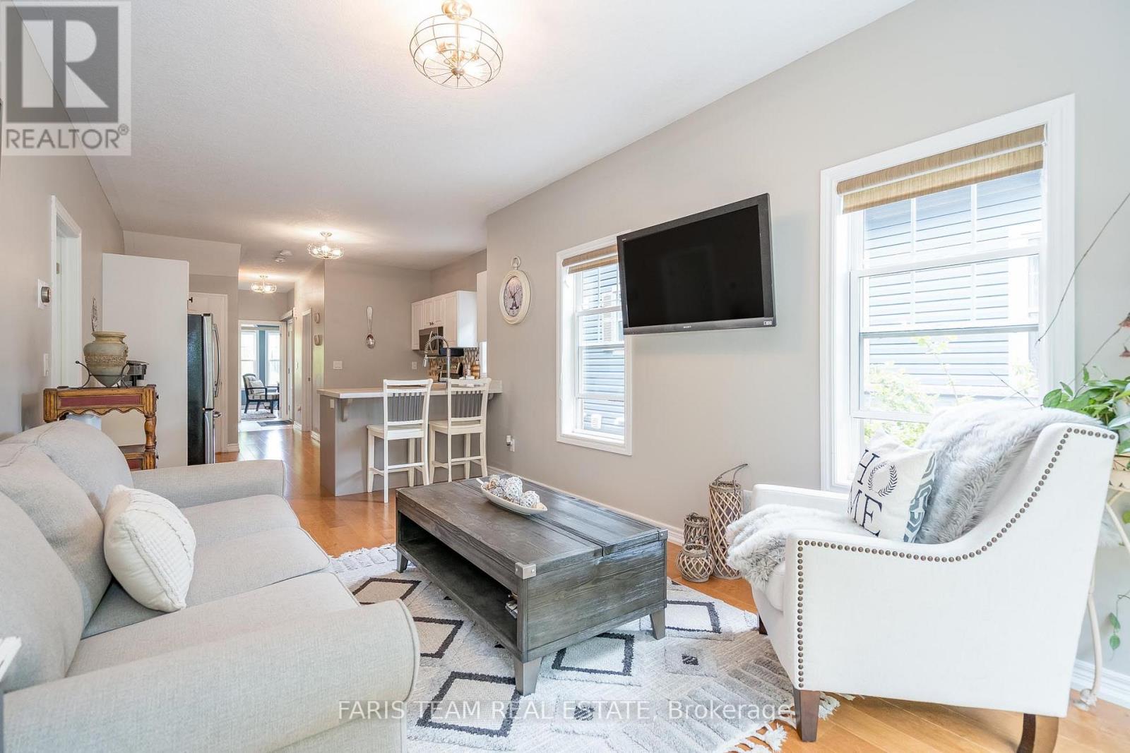 46 Isabella Drive, Orillia, Ontario  L3V 0E2 - Photo 8 - S12218120