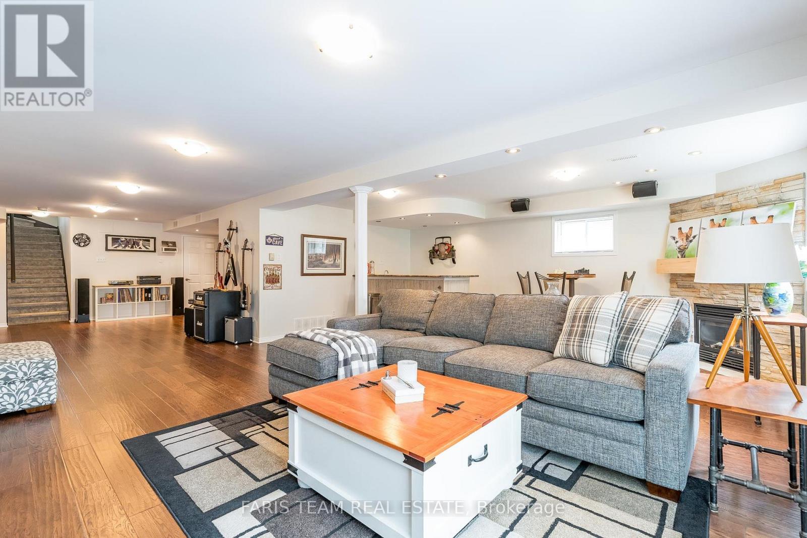 302 Cox Mill Road, Barrie, Ontario  L4N 8V3 - Photo 19 - S12218163