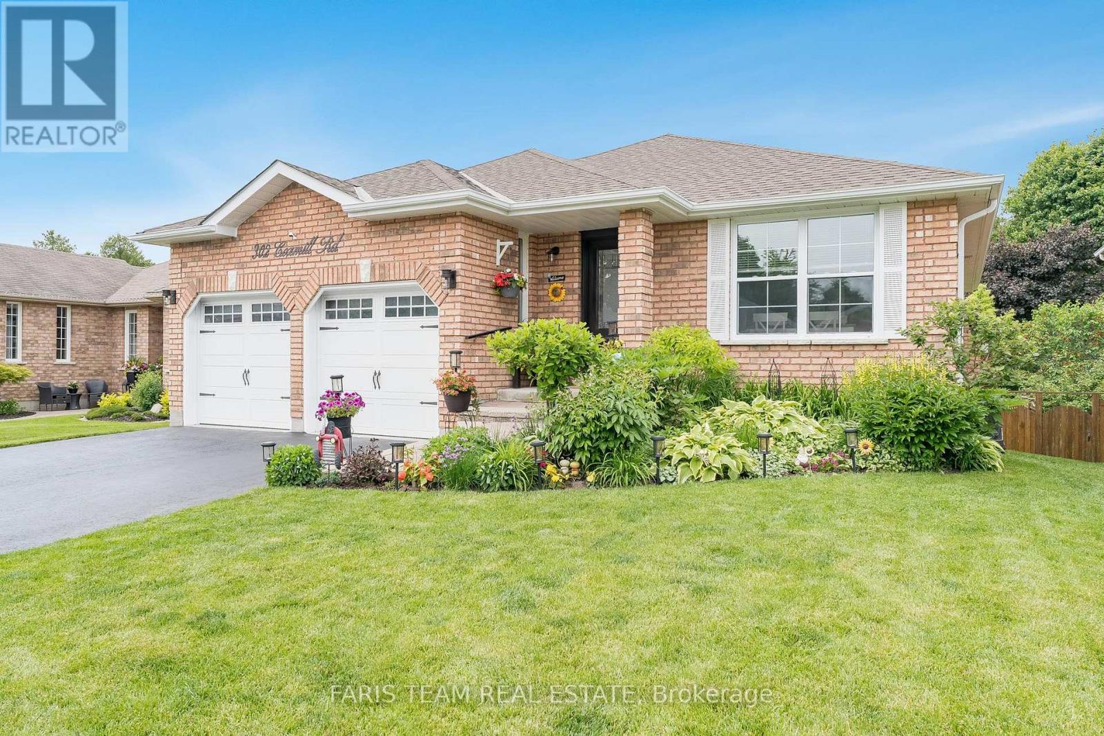 302 Cox Mill Road, Barrie, Ontario  L4N 8V3 - Photo 2 - S12218163