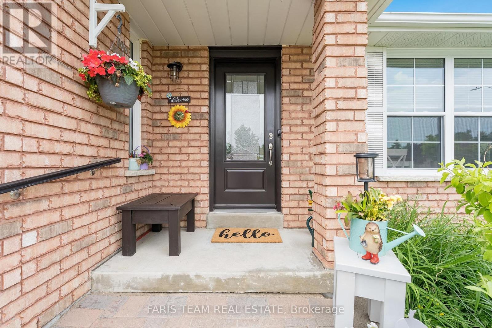 302 Cox Mill Road, Barrie, Ontario  L4N 8V3 - Photo 3 - S12218163