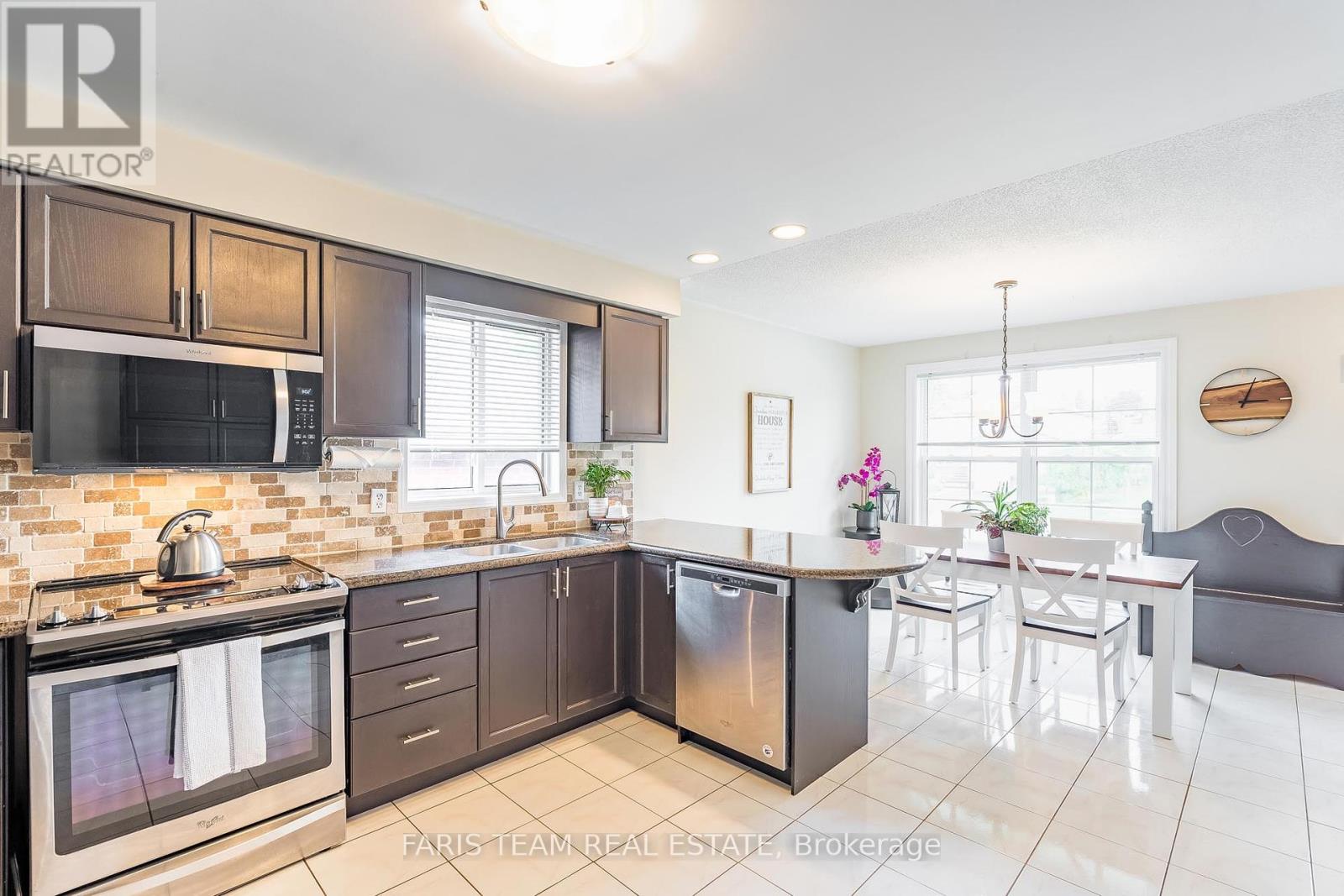 302 Cox Mill Road, Barrie, Ontario  L4N 8V3 - Photo 7 - S12218163
